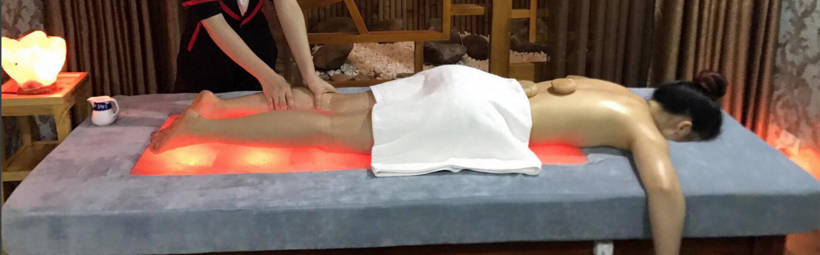 giường massage đá muối