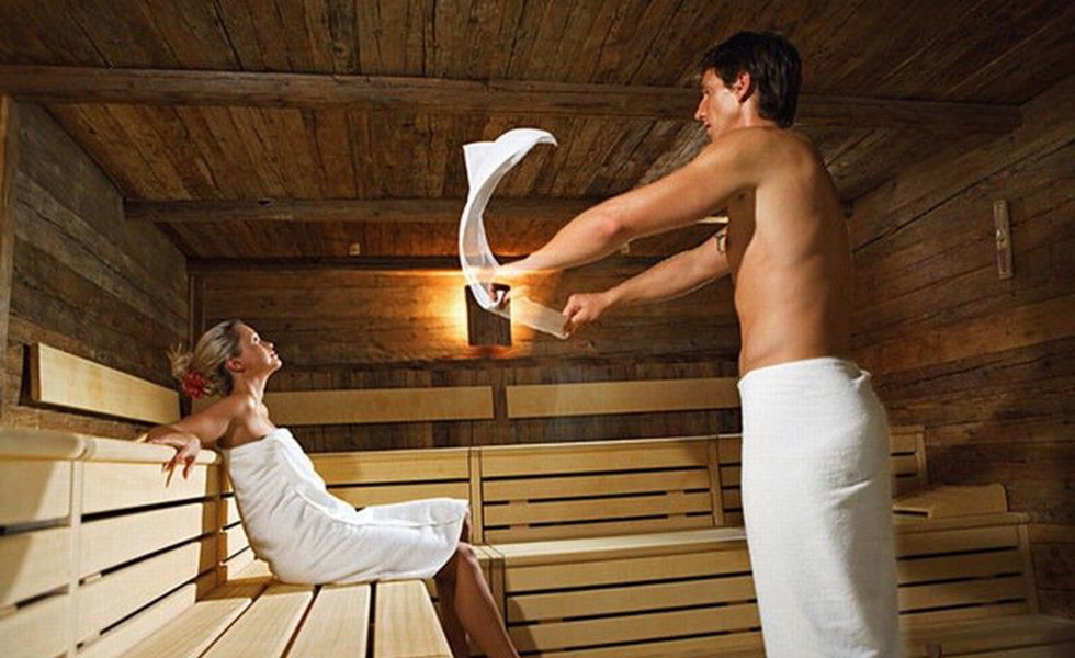 Your choice: do you opt for Sauna or ice lab?